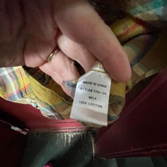 Sweet Generis size 1X roll tab sleeves button down top. - Picture 4 of 6